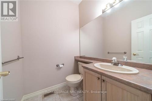 25 - 174 Martindale Road, Niagara Falls, ON - Indoor Photo Showing Bathroom