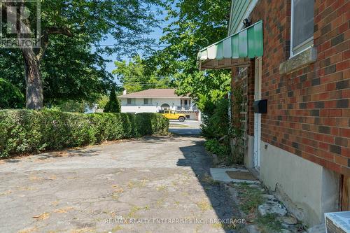 496 Carlton Street, St. Catharines, ON - Outdoor