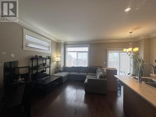 8211 88 Avenue, Fort St. John, BC - Indoor Photo Showing Living Room