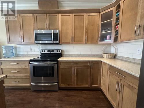 8211 88 Avenue, Fort St. John, BC - Indoor Photo Showing Kitchen