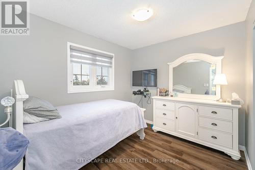 90 Toba Crescent, Brampton, ON - Indoor Photo Showing Bedroom