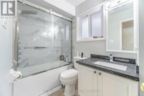 90 Toba Crescent, Brampton, ON - Indoor Photo Showing Bathroom