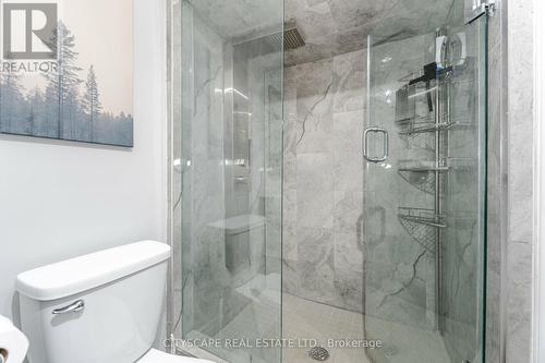 90 Toba Crescent, Brampton, ON - Indoor Photo Showing Bathroom