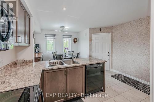 1A - 85 Mullin Drive, Guelph, ON - Indoor Photo Showing Kitchen