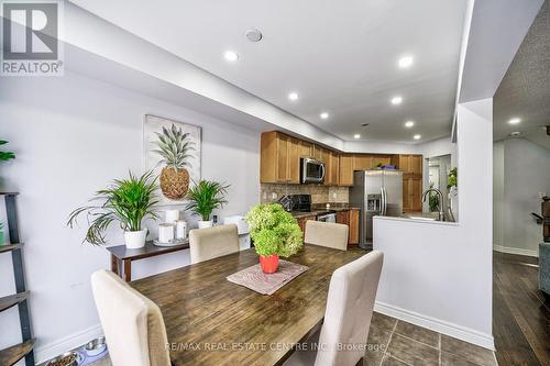 32 Cedarville Drive, Hamilton, ON - Indoor Photo Showing Dining Room