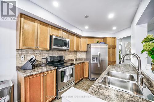 32 Cedarville Drive, Hamilton, ON - Indoor Photo Showing Kitchen With Stainless Steel Kitchen With Double Sink