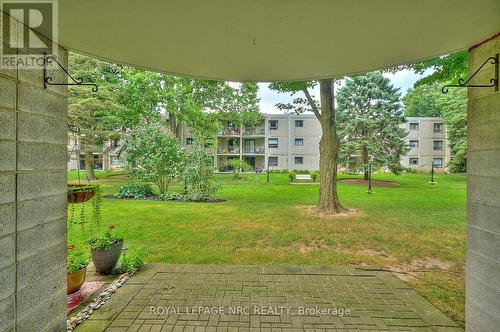 113 - 4658 Drummond Road, Niagara Falls (211 - Cherrywood), ON - Outdoor