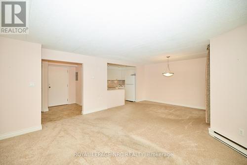 113 - 4658 Drummond Road, Niagara Falls (211 - Cherrywood), ON - Indoor Photo Showing Other Room