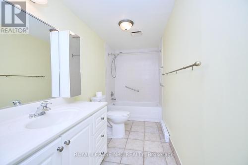 113 - 4658 Drummond Road, Niagara Falls (211 - Cherrywood), ON - Indoor Photo Showing Bathroom