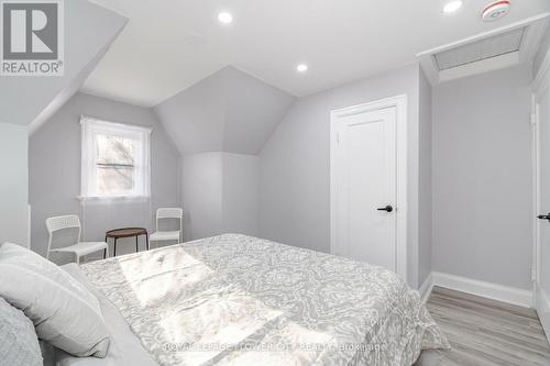 774 Belmont Avenue, Kitchener, ON - Indoor Photo Showing Bedroom