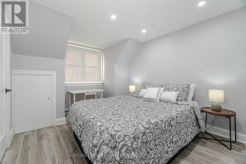 774 Belmont Avenue, Kitchener, ON - Indoor Photo Showing Bedroom