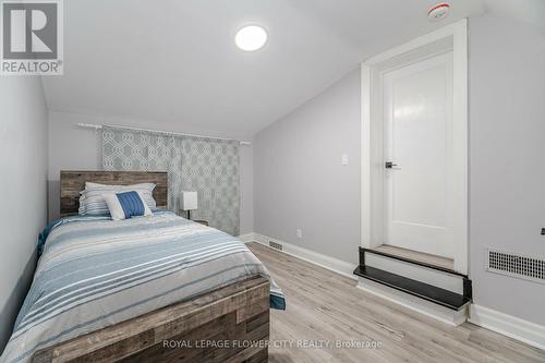 774 Belmont Avenue, Kitchener, ON - Indoor Photo Showing Bedroom