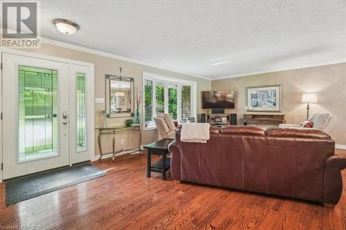 758169 Girl Guide Road, Georgian Bluffs, ON - Indoor Photo Showing Living Room