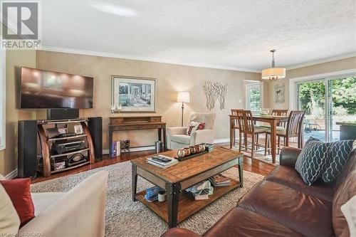 758169 Girl Guide Road, Georgian Bluffs, ON - Indoor Photo Showing Living Room