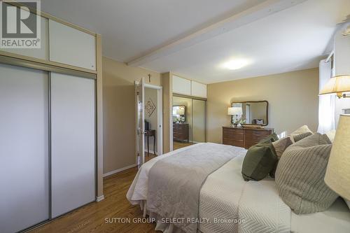 114 Mark Street, London, ON - Indoor Photo Showing Bedroom