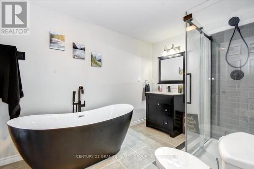 639 Brethour Road, Hastings Highlands, ON - Indoor Photo Showing Bathroom