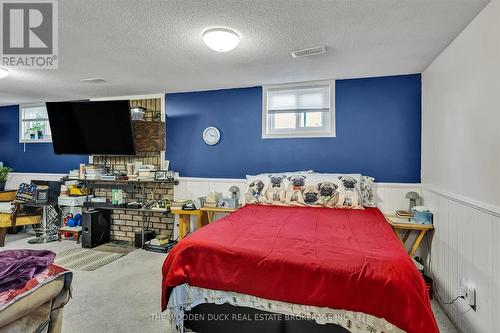 60 Coyle Crescent, Smith-Ennismore-Lakefield (Lakefield), ON - Indoor Photo Showing Bedroom