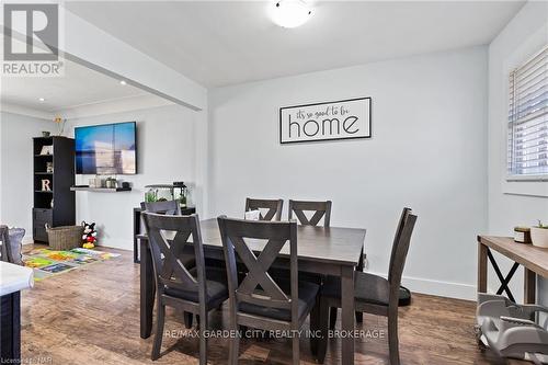 417 Clare Avenue, Welland (769 - Prince Charles), ON - Indoor Photo Showing Dining Room