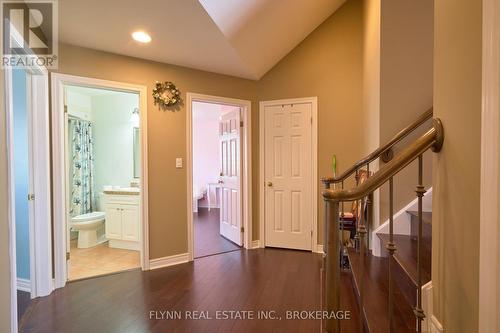 8207 Beaver Glen Drive, Niagara Falls (213 - Ascot), ON - Indoor Photo Showing Other Room