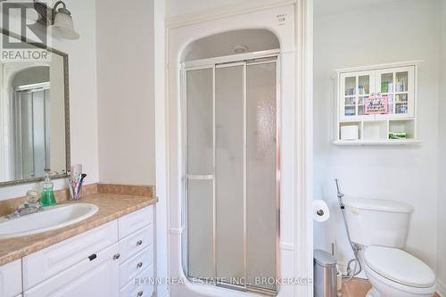 8207 Beaver Glen Drive, Niagara Falls (213 - Ascot), ON - Indoor Photo Showing Bathroom