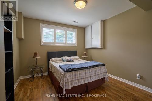 8207 Beaver Glen Drive, Niagara Falls (213 - Ascot), ON - Indoor Photo Showing Bedroom