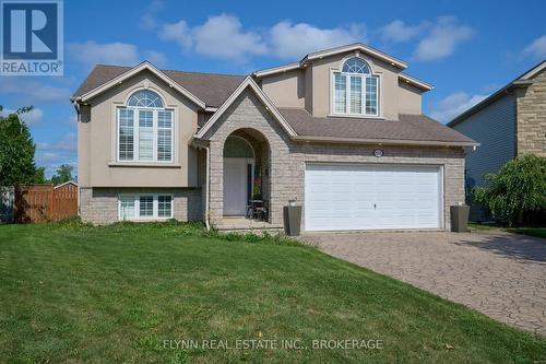 8207 Beaver Glen Drive, Niagara Falls (213 - Ascot), ON - Outdoor With Facade