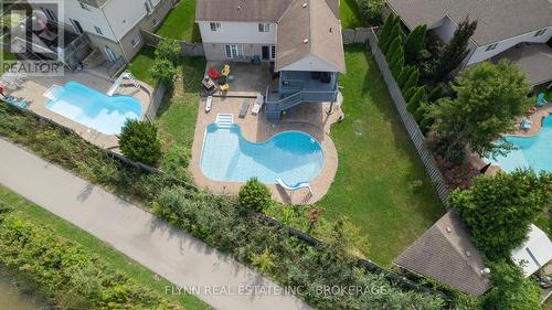 8207 Beaver Glen Drive, Niagara Falls (213 - Ascot), ON - Outdoor With View