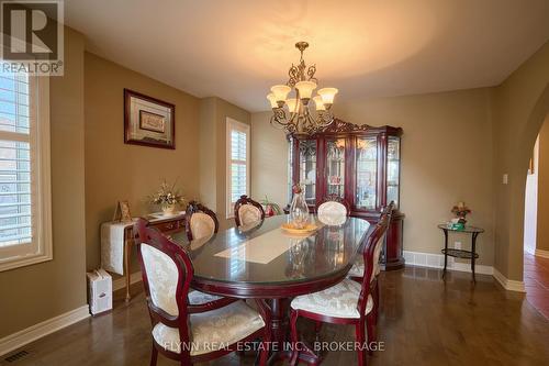 8207 Beaver Glen Drive, Niagara Falls (213 - Ascot), ON - Indoor Photo Showing Dining Room