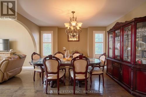 8207 Beaver Glen Drive, Niagara Falls (213 - Ascot), ON - Indoor Photo Showing Dining Room