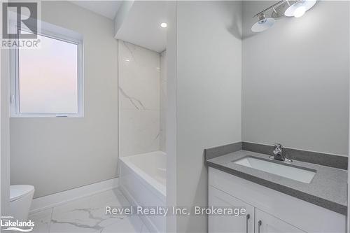 5 Oakwood Avenue, Tiny, ON - Indoor Photo Showing Bathroom