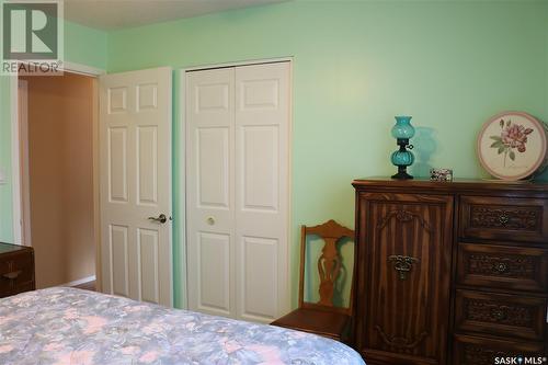 602 Mountain Street, Moosomin, SK - Indoor Photo Showing Bedroom