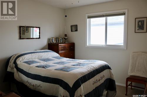 602 Mountain Street, Moosomin, SK - Indoor Photo Showing Bedroom