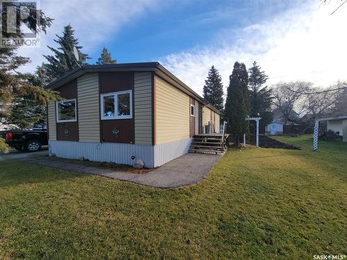 310 5Th Street W, Wilkie, SK 