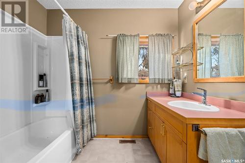 708 Tatanka Drive, Buffalo Pound Lake, SK - Indoor Photo Showing Bathroom