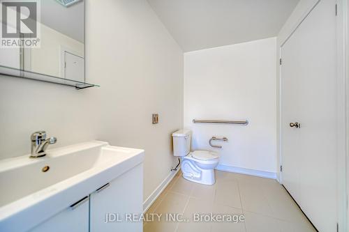 217 - 1800 Simcoe Street N, Oshawa, ON - Indoor Photo Showing Bathroom