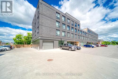 217 - 1800 Simcoe Street N, Oshawa, ON - Outdoor