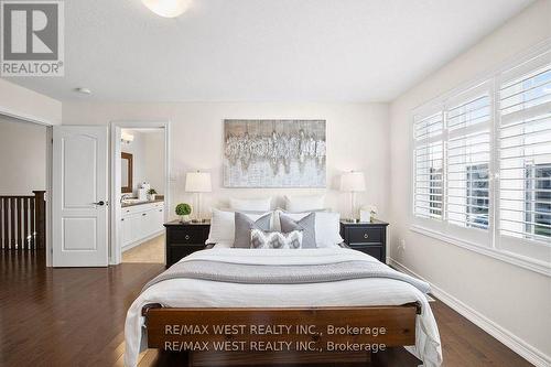 47 Burt Avenue, New Tecumseth, ON - Indoor Photo Showing Bedroom