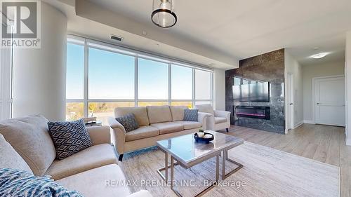 808 - 15 Lynch Street, Brampton, ON - Indoor Photo Showing Living Room