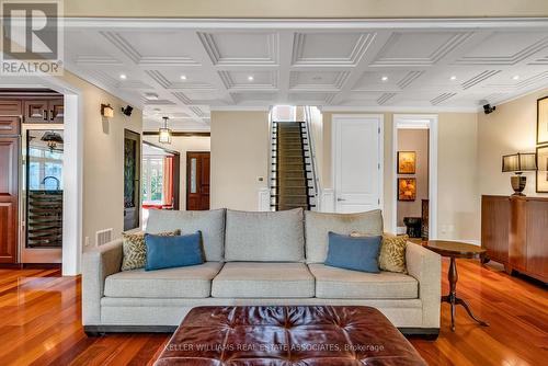 230 Winterborne Gate, Mississauga, ON - Indoor Photo Showing Living Room