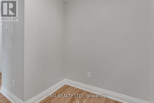 126 - 95 Dundas Street W, Oakville, ON - Indoor Photo Showing Other Room