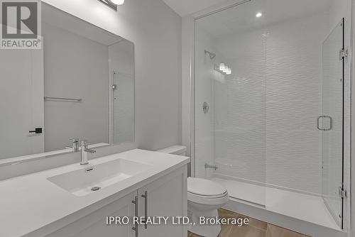 126 - 95 Dundas Street W, Oakville, ON - Indoor Photo Showing Bathroom