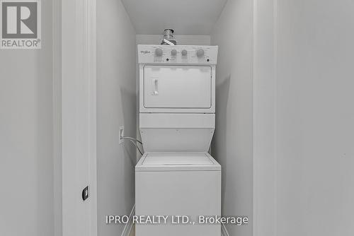 126 - 95 Dundas Street W, Oakville, ON - Indoor Photo Showing Laundry Room