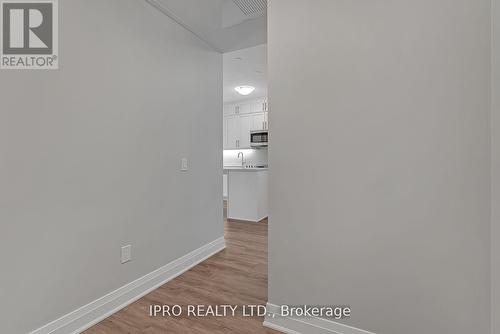 126 - 95 Dundas Street W, Oakville, ON -  Photo Showing Other Room