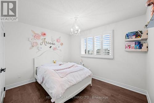 2401 Coventry Way, Burlington, ON - Indoor Photo Showing Bedroom