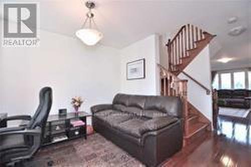 869 Scott Boulevard, Milton, ON - Indoor Photo Showing Other Room