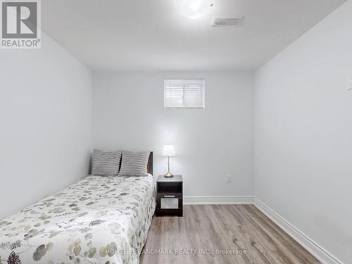 1316 Whitney Terrace, Milton, ON - Indoor Photo Showing Bedroom