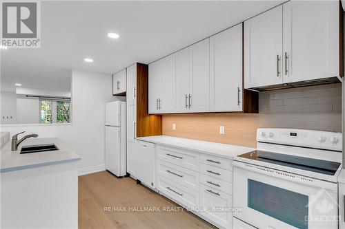 307 Applecross Crescent, Ottawa, ON - Indoor Photo Showing Kitchen