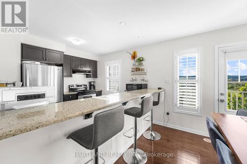 830 Fowles Court, Milton, ON - Indoor Photo Showing Kitchen With Upgraded Kitchen