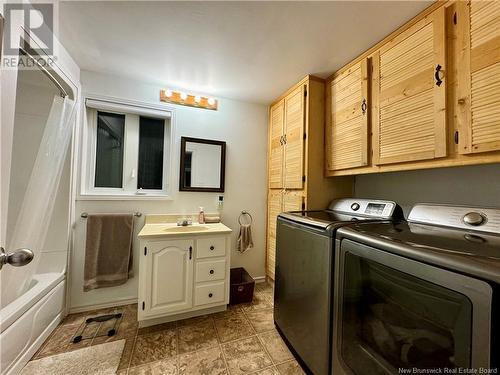 5642 Centrale Street, Lac Baker, NB - Indoor Photo Showing Laundry Room