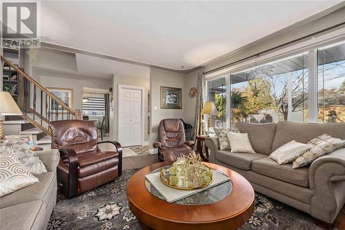 771 Errol Road East, Sarnia, ON - Indoor Photo Showing Living Room